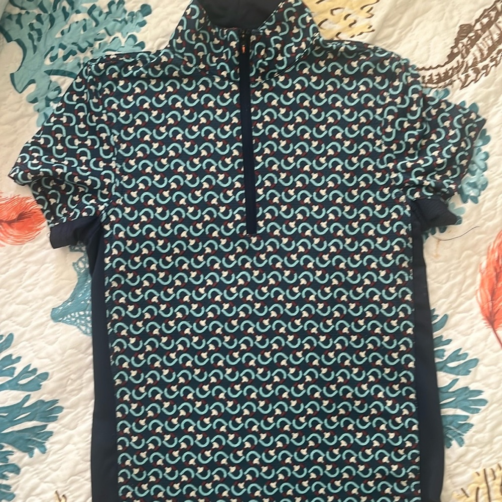 Kerrits Kids size S short sleeve tech shirt